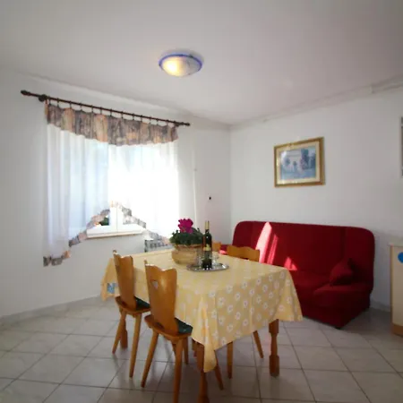 Apartment Sunlit Apartment Near Sea In Porec *