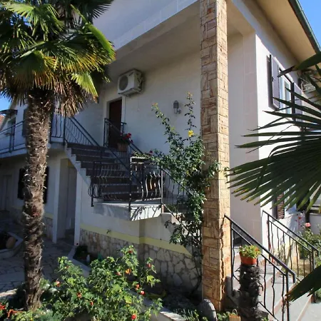 Sunlit Apartment Near Sea In Porec Apartment