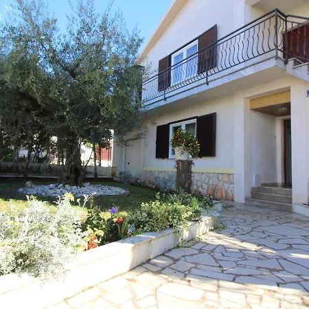 Sunlit Apartment Near Sea In Porec * Poreč